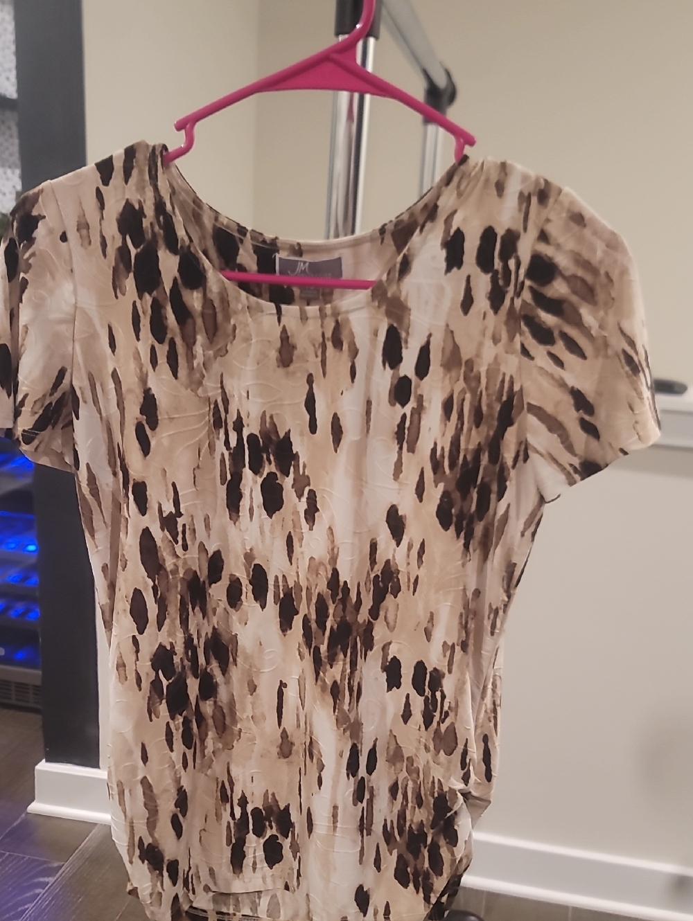 JM Collection Beige and Black Animal-Print Short Sleeve Top
